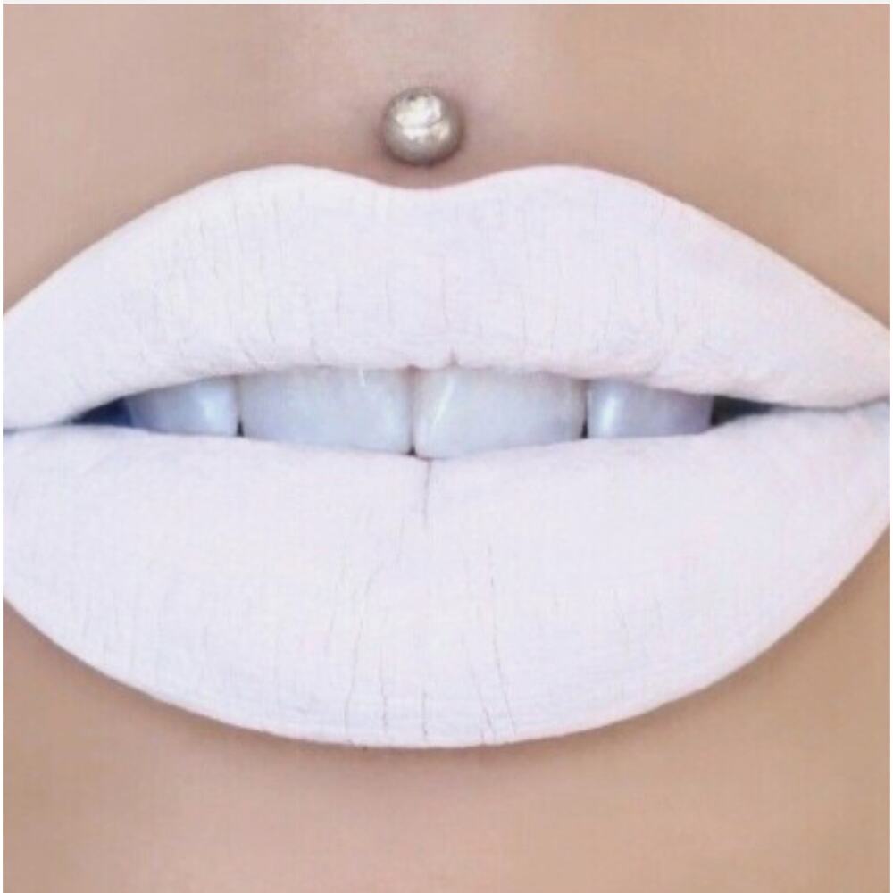 Jeffree Star Velour Liquid Lipstick in the Hot Pink box. Drug Lord